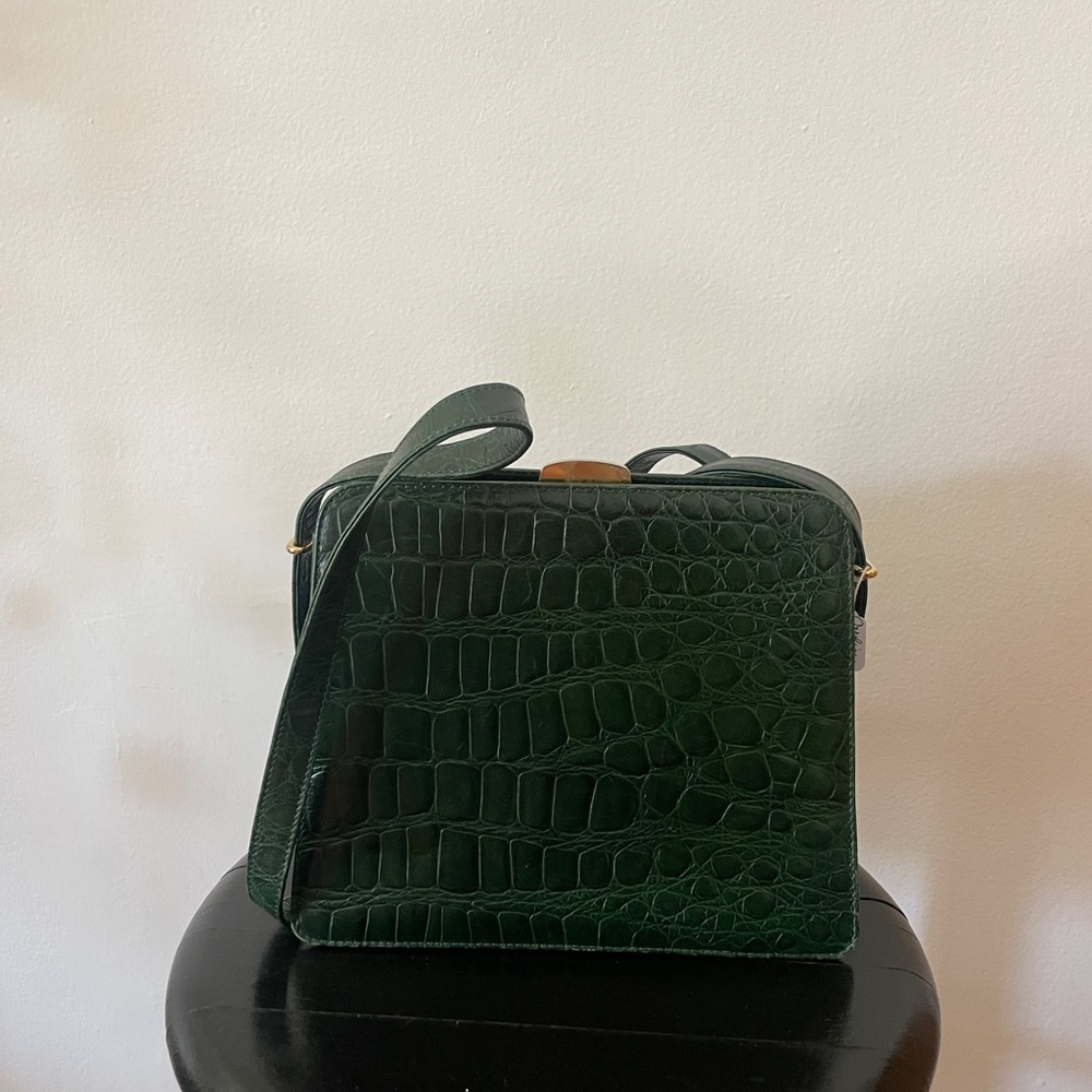 Stunning vintage Carolina Herrera bag